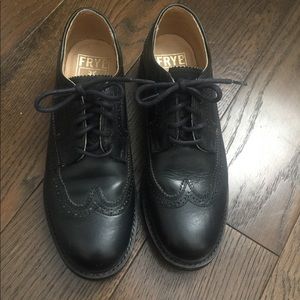 Frye Oxfords, fits like a 6